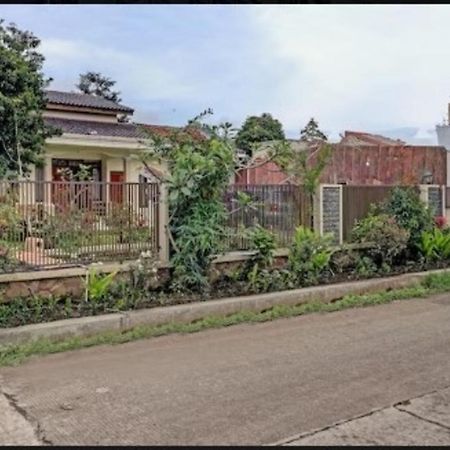 Adinda Homestay Lembang Luaran gambar
